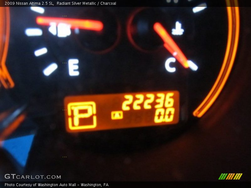 Radiant Silver Metallic / Charcoal 2009 Nissan Altima 2.5 SL