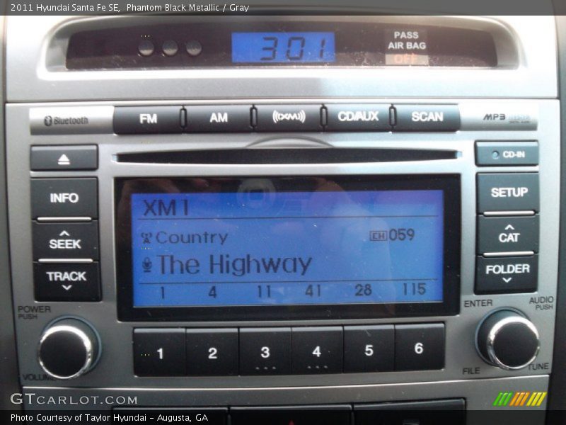Phantom Black Metallic / Gray 2011 Hyundai Santa Fe SE