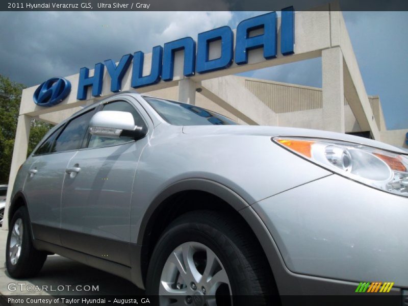 Ultra Silver / Gray 2011 Hyundai Veracruz GLS