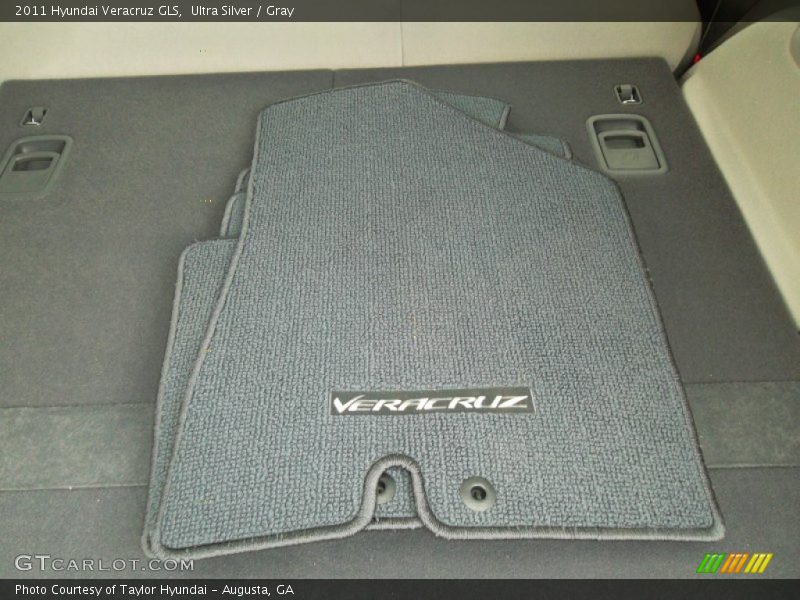 Ultra Silver / Gray 2011 Hyundai Veracruz GLS