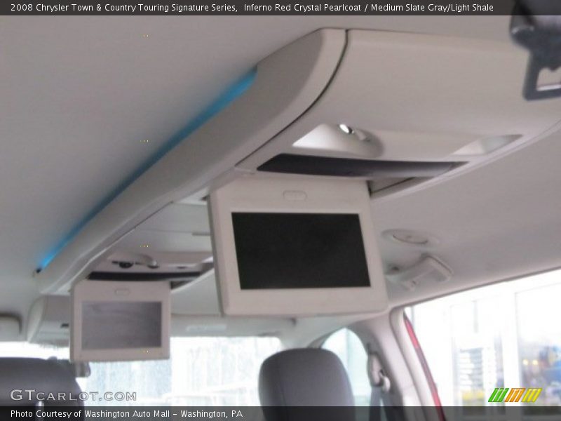 Inferno Red Crystal Pearlcoat / Medium Slate Gray/Light Shale 2008 Chrysler Town & Country Touring Signature Series