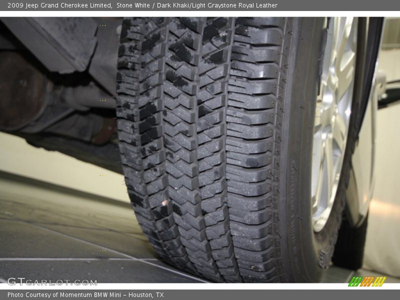 Stone White / Dark Khaki/Light Graystone Royal Leather 2009 Jeep Grand Cherokee Limited
