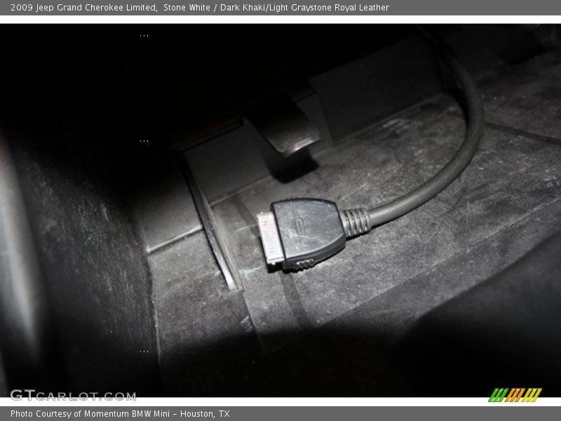 Stone White / Dark Khaki/Light Graystone Royal Leather 2009 Jeep Grand Cherokee Limited