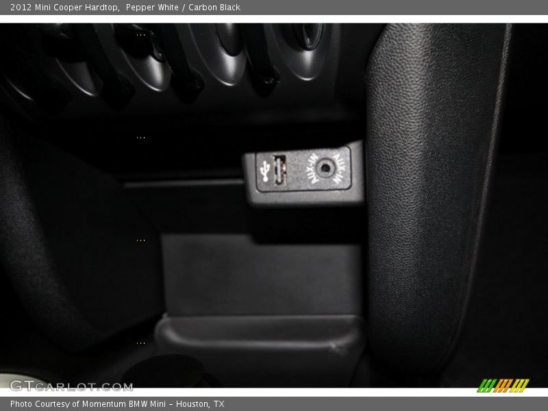 Pepper White / Carbon Black 2012 Mini Cooper Hardtop