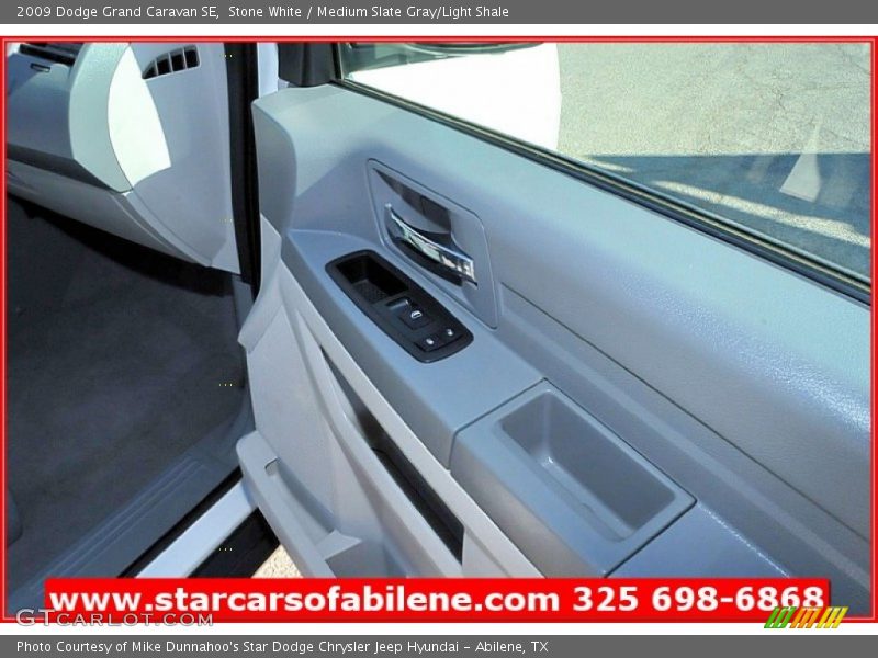 Stone White / Medium Slate Gray/Light Shale 2009 Dodge Grand Caravan SE