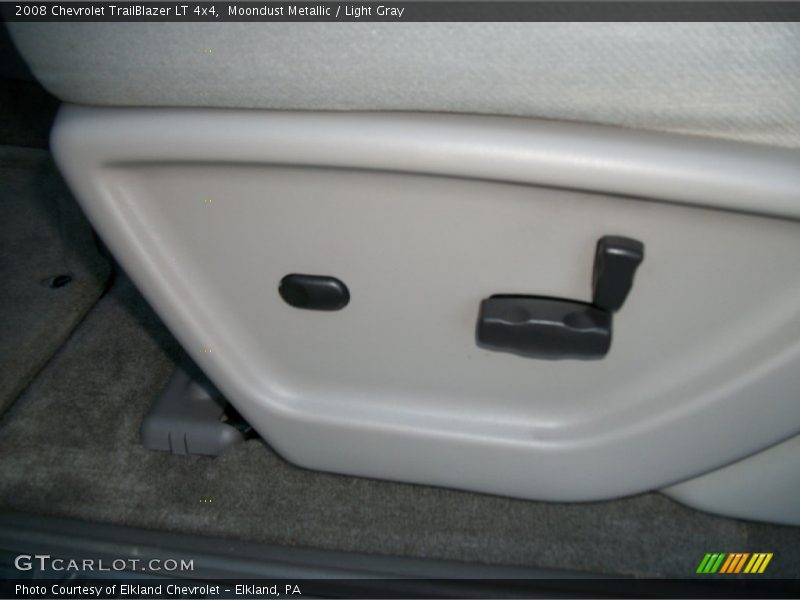 Moondust Metallic / Light Gray 2008 Chevrolet TrailBlazer LT 4x4