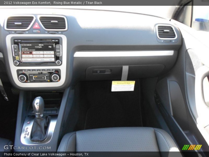 Rising Blue Metallic / Titan Black 2012 Volkswagen Eos Komfort