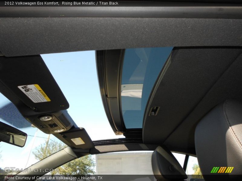 Rising Blue Metallic / Titan Black 2012 Volkswagen Eos Komfort