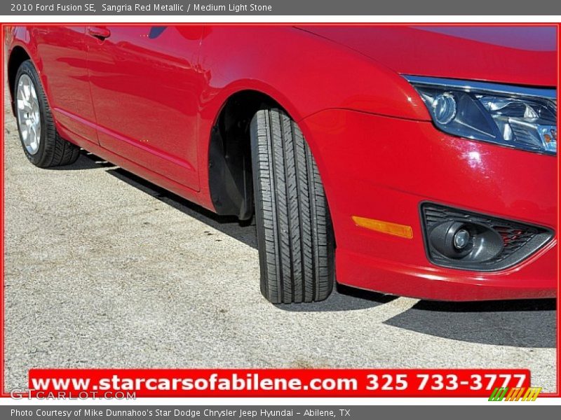Sangria Red Metallic / Medium Light Stone 2010 Ford Fusion SE