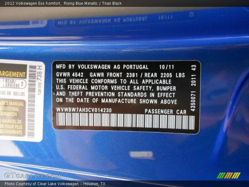 Rising Blue Metallic / Titan Black 2012 Volkswagen Eos Komfort