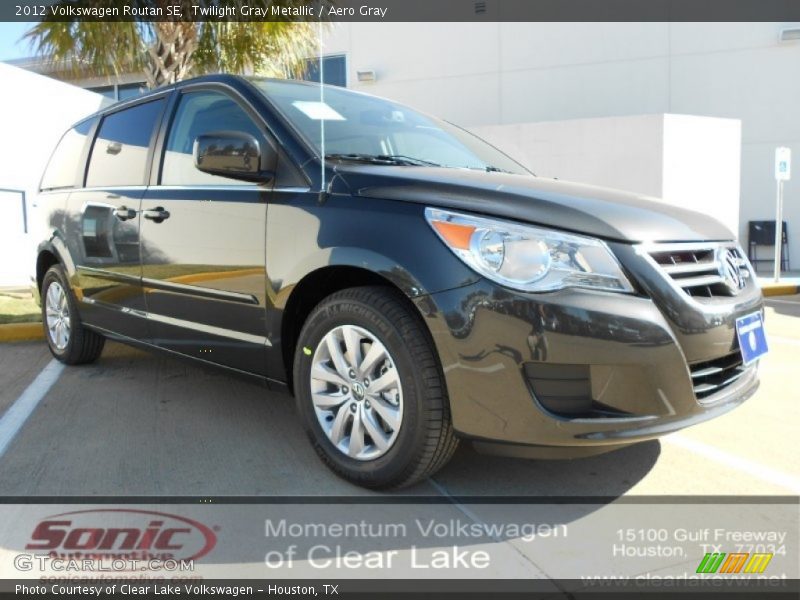 Twilight Gray Metallic / Aero Gray 2012 Volkswagen Routan SE