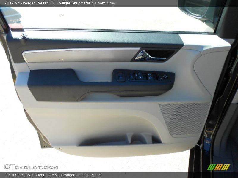 Twilight Gray Metallic / Aero Gray 2012 Volkswagen Routan SE