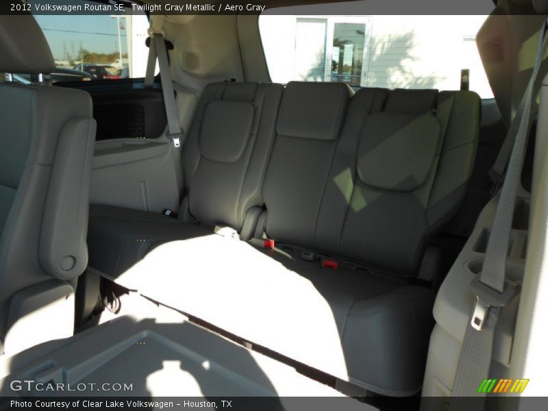 Twilight Gray Metallic / Aero Gray 2012 Volkswagen Routan SE