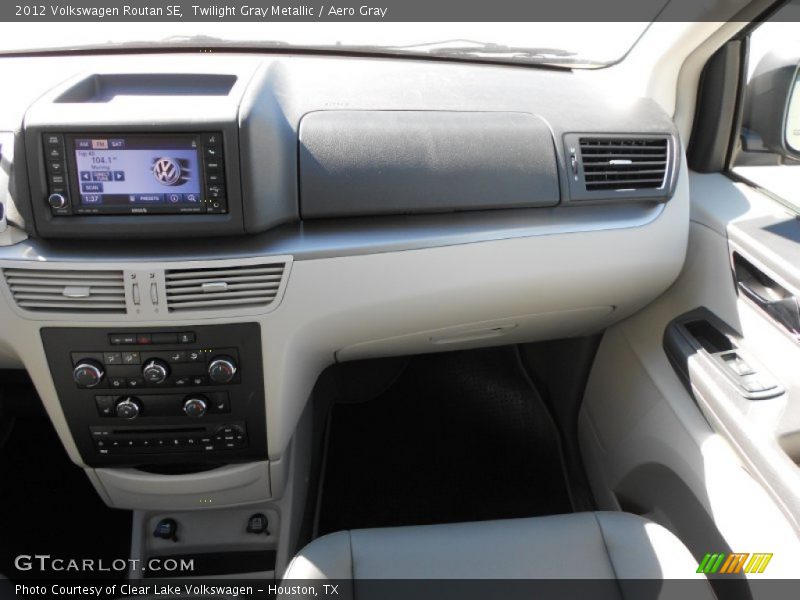 Twilight Gray Metallic / Aero Gray 2012 Volkswagen Routan SE