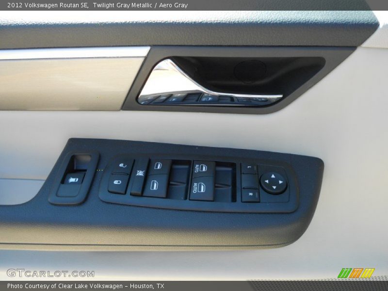 Twilight Gray Metallic / Aero Gray 2012 Volkswagen Routan SE