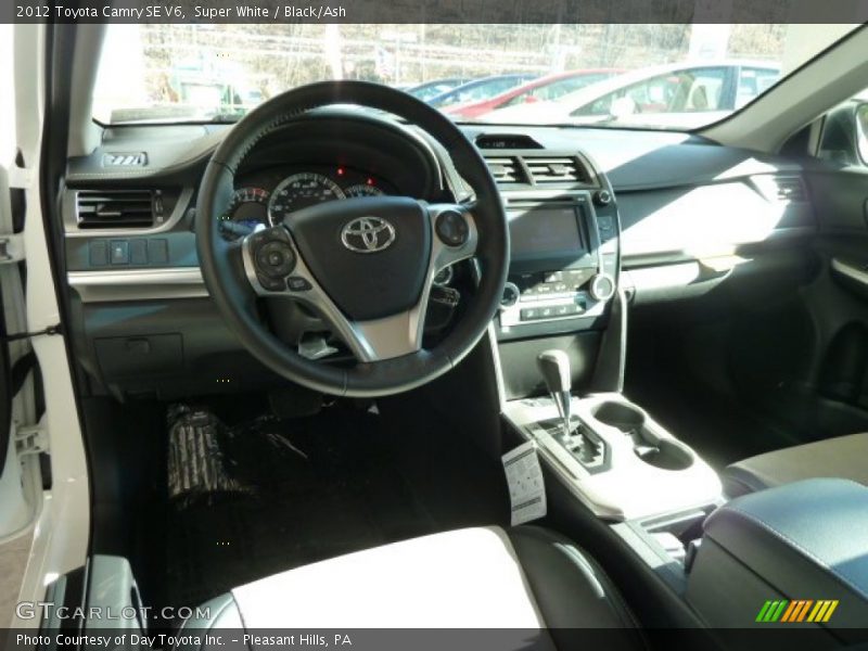Super White / Black/Ash 2012 Toyota Camry SE V6