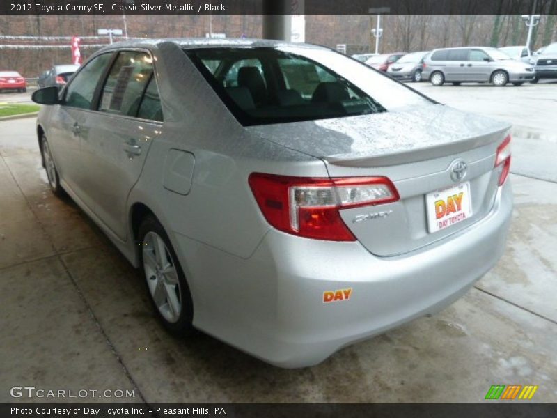 Classic Silver Metallic / Black 2012 Toyota Camry SE