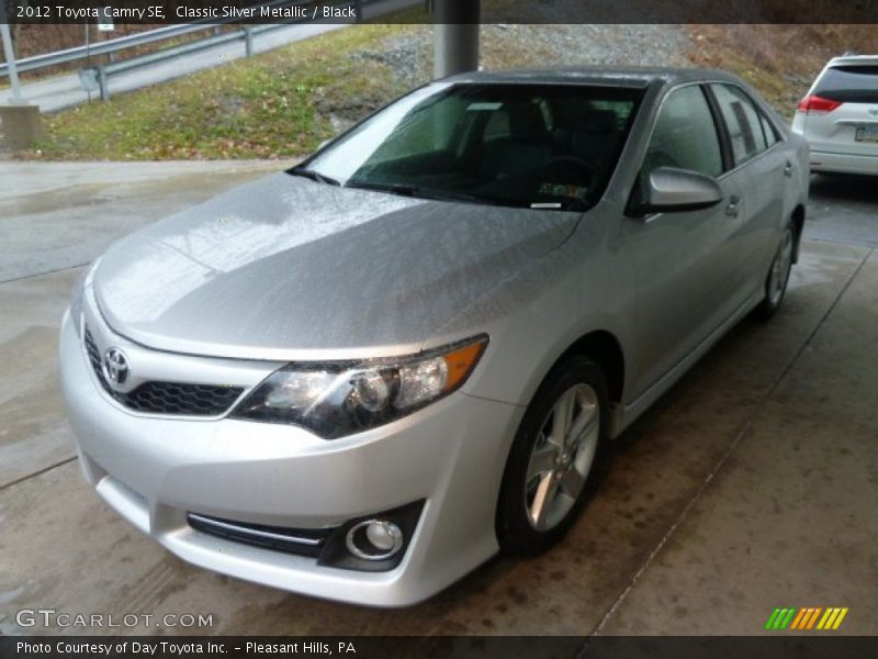 Classic Silver Metallic / Black 2012 Toyota Camry SE
