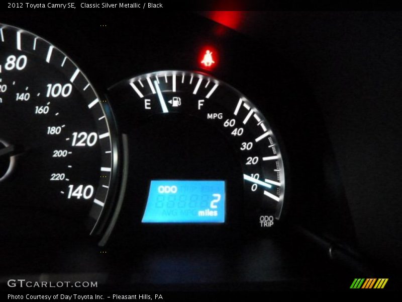 Classic Silver Metallic / Black 2012 Toyota Camry SE