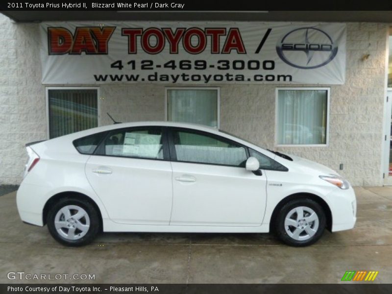 Blizzard White Pearl / Dark Gray 2011 Toyota Prius Hybrid II