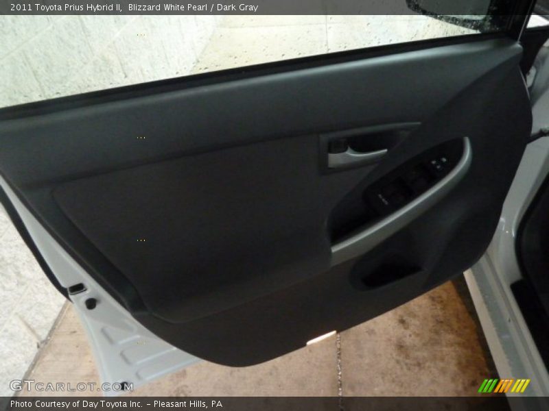 Blizzard White Pearl / Dark Gray 2011 Toyota Prius Hybrid II