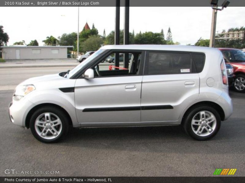 Bright Silver / Black Soul Logo Cloth 2010 Kia Soul +