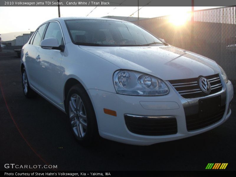 Candy White / Titan Black 2010 Volkswagen Jetta TDI Sedan