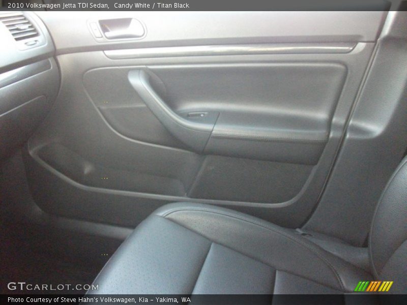 Candy White / Titan Black 2010 Volkswagen Jetta TDI Sedan
