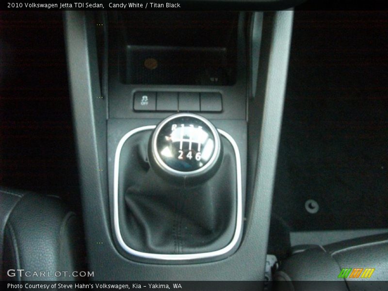Candy White / Titan Black 2010 Volkswagen Jetta TDI Sedan