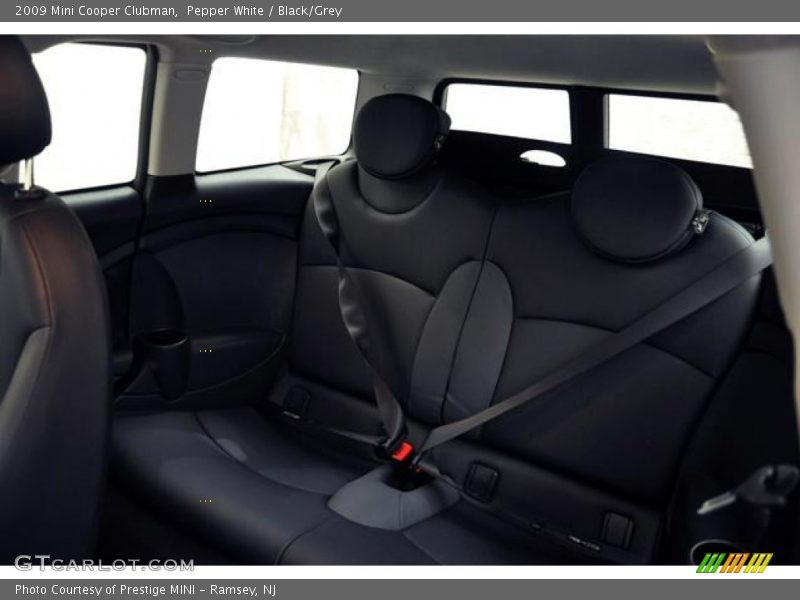 Pepper White / Black/Grey 2009 Mini Cooper Clubman