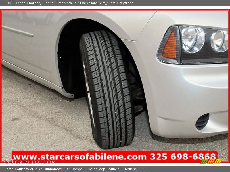Bright Silver Metallic / Dark Slate Gray/Light Graystone 2007 Dodge Charger