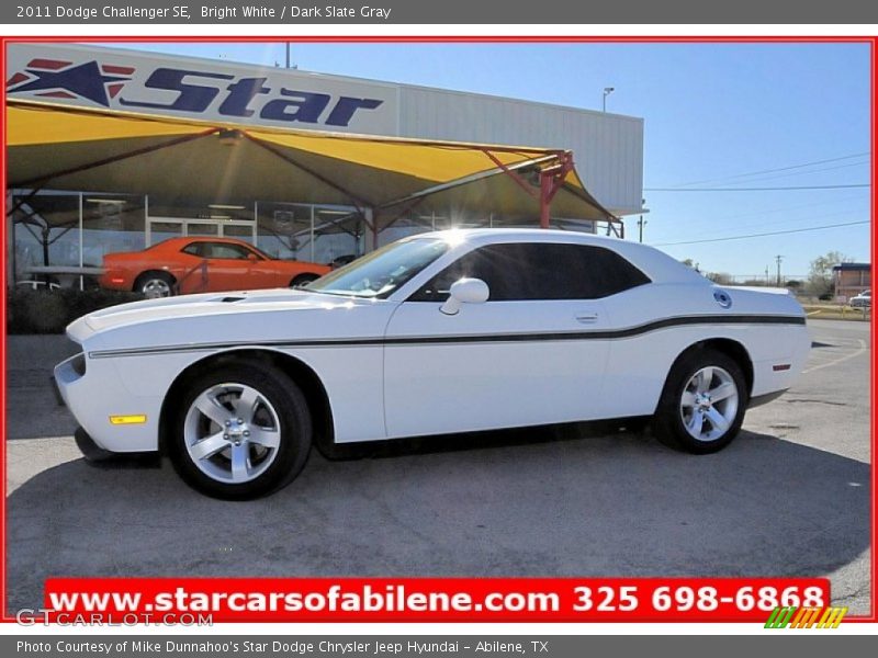 Bright White / Dark Slate Gray 2011 Dodge Challenger SE