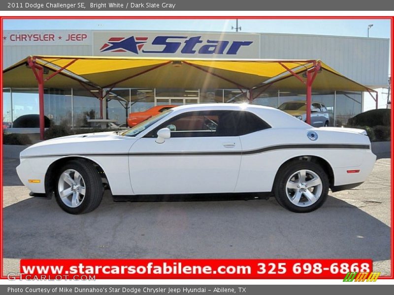 Bright White / Dark Slate Gray 2011 Dodge Challenger SE