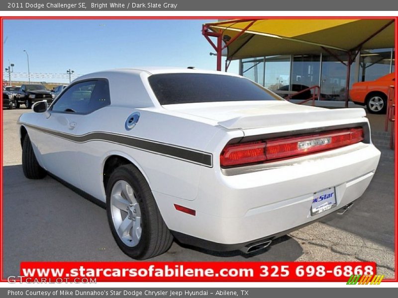 Bright White / Dark Slate Gray 2011 Dodge Challenger SE