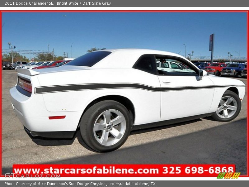 Bright White / Dark Slate Gray 2011 Dodge Challenger SE