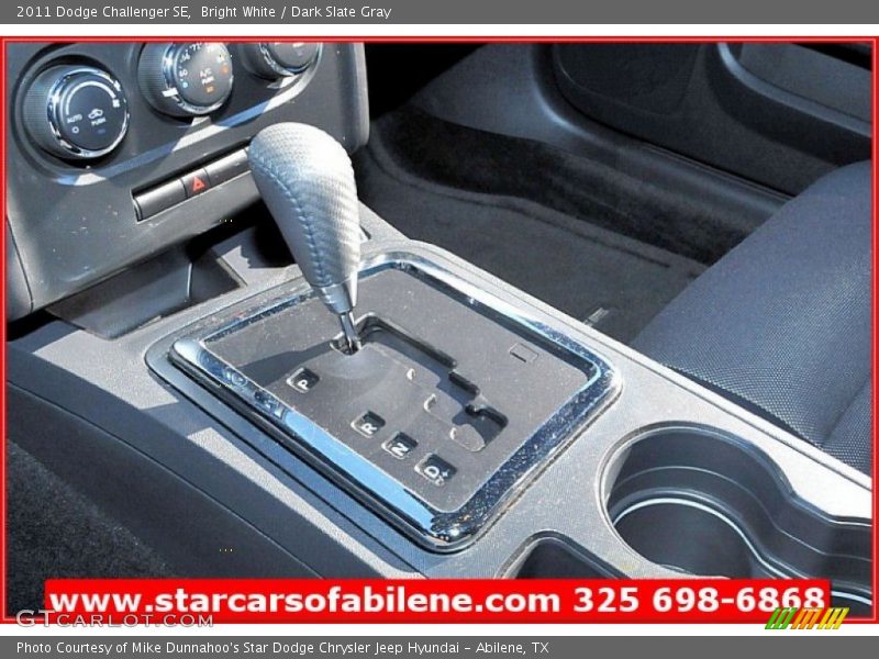 Bright White / Dark Slate Gray 2011 Dodge Challenger SE