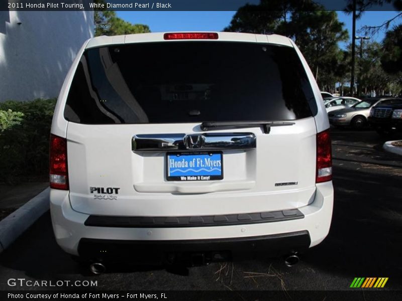 White Diamond Pearl / Black 2011 Honda Pilot Touring