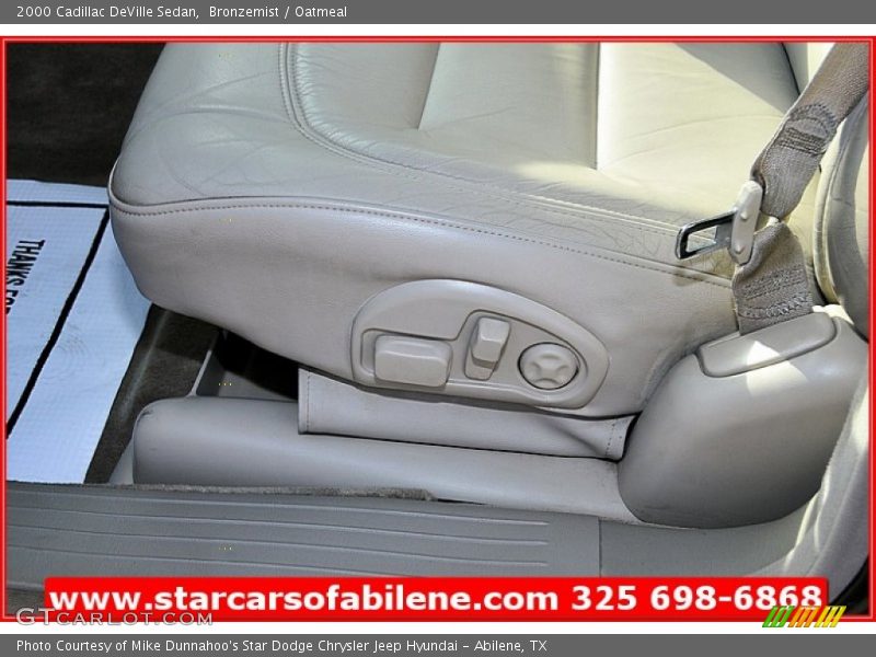 Bronzemist / Oatmeal 2000 Cadillac DeVille Sedan