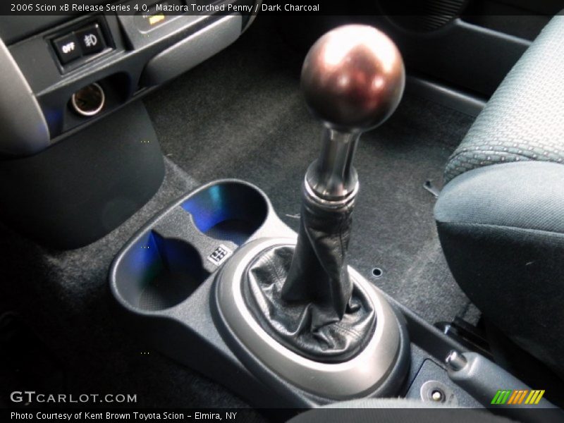  2006 xB Release Series 4.0 5 Speed Manual Shifter