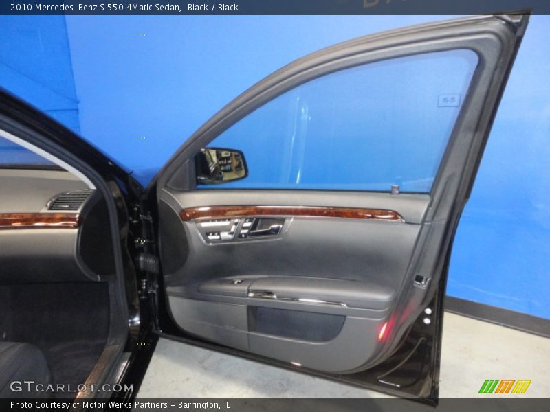 Black / Black 2010 Mercedes-Benz S 550 4Matic Sedan