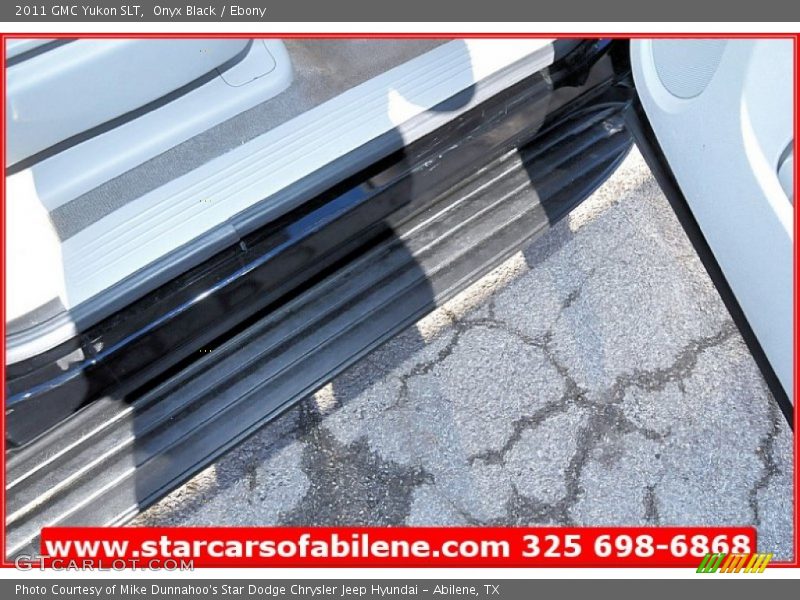 Onyx Black / Ebony 2011 GMC Yukon SLT
