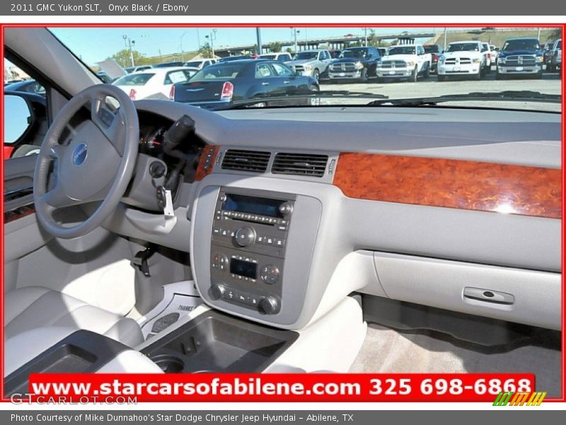 Onyx Black / Ebony 2011 GMC Yukon SLT