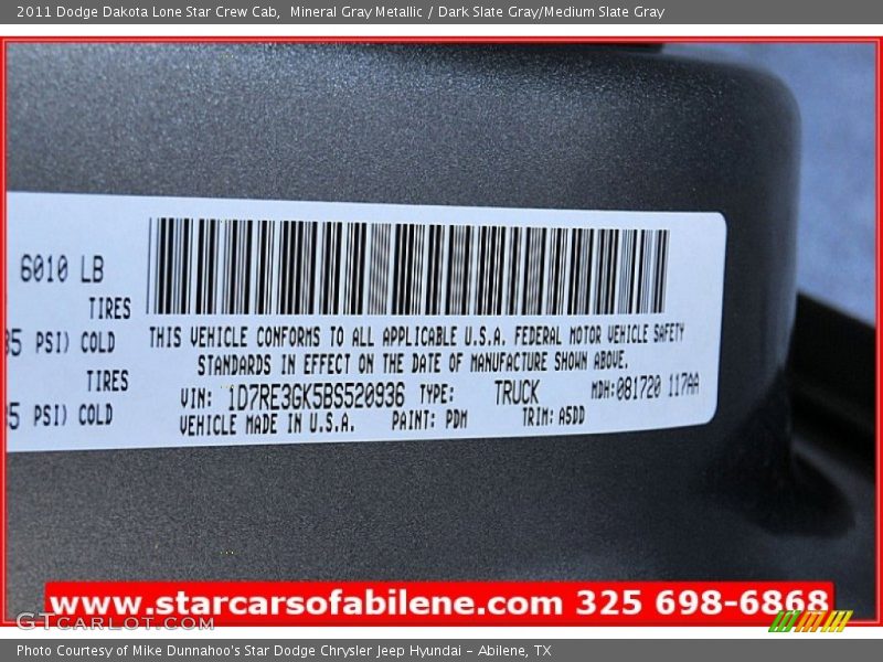 Mineral Gray Metallic / Dark Slate Gray/Medium Slate Gray 2011 Dodge Dakota Lone Star Crew Cab