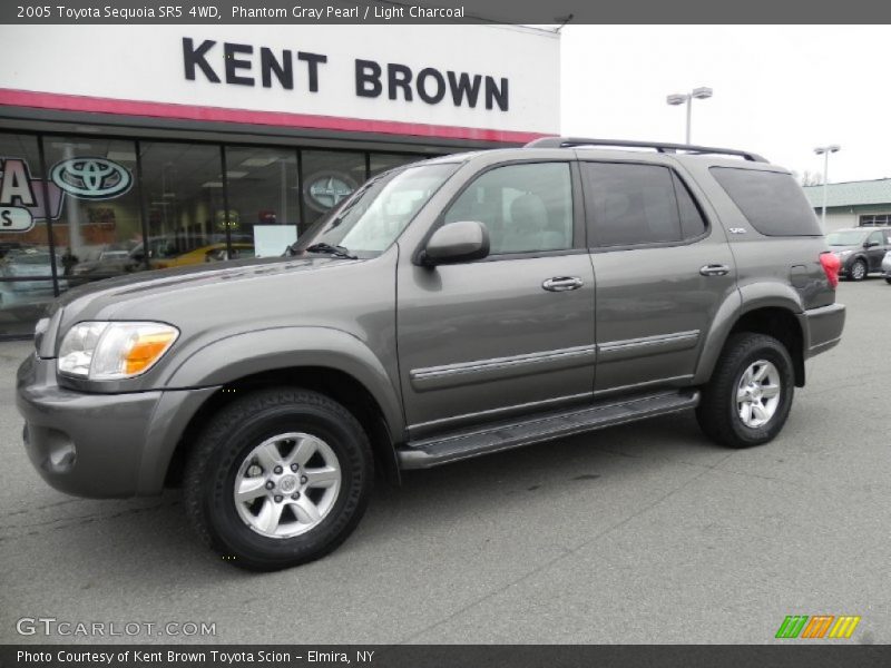 Phantom Gray Pearl / Light Charcoal 2005 Toyota Sequoia SR5 4WD