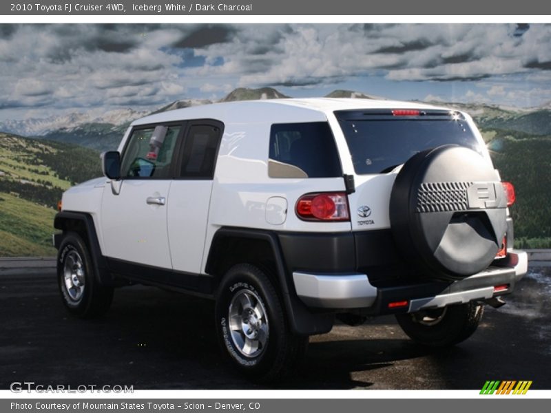 Iceberg White / Dark Charcoal 2010 Toyota FJ Cruiser 4WD