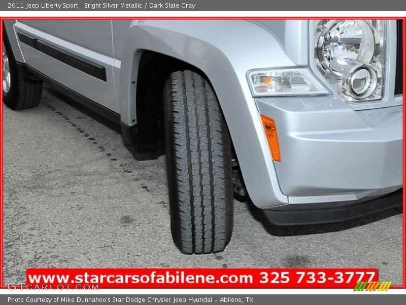 Bright Silver Metallic / Dark Slate Gray 2011 Jeep Liberty Sport