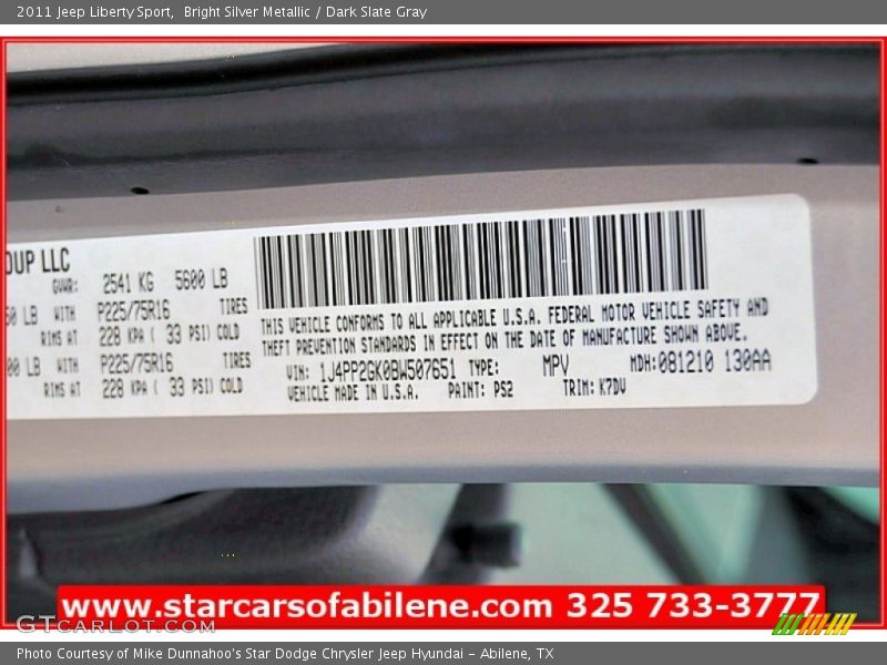Bright Silver Metallic / Dark Slate Gray 2011 Jeep Liberty Sport