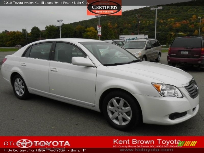 Blizzard White Pearl / Light Gray 2010 Toyota Avalon XL