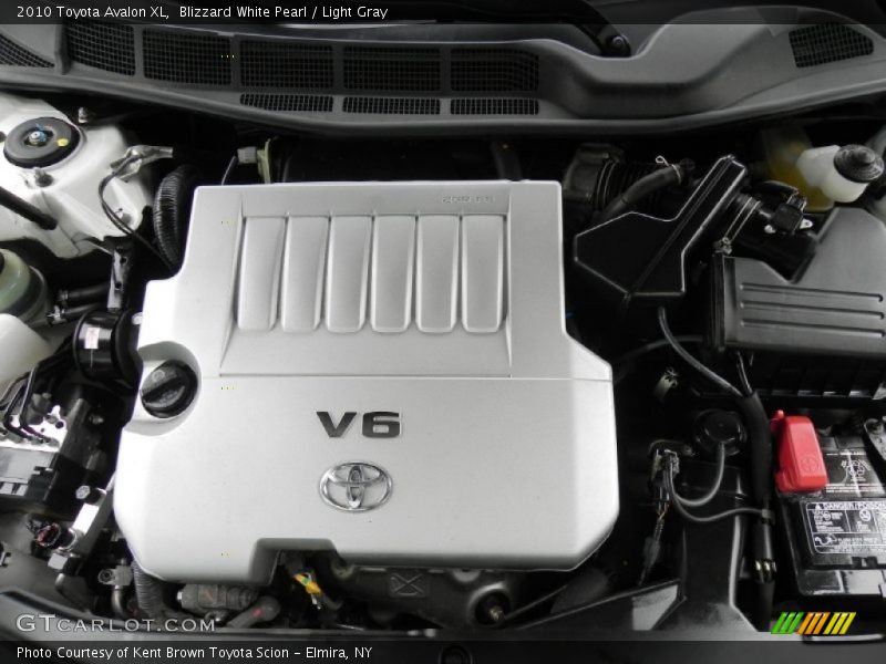 Blizzard White Pearl / Light Gray 2010 Toyota Avalon XL