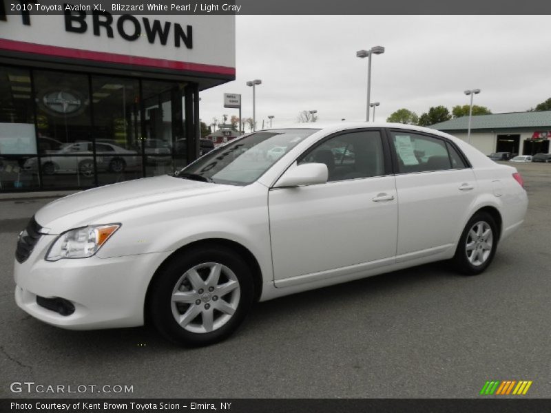 Blizzard White Pearl / Light Gray 2010 Toyota Avalon XL